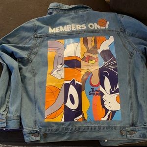 Members only Looney Tunes Space Jam A New Legacy